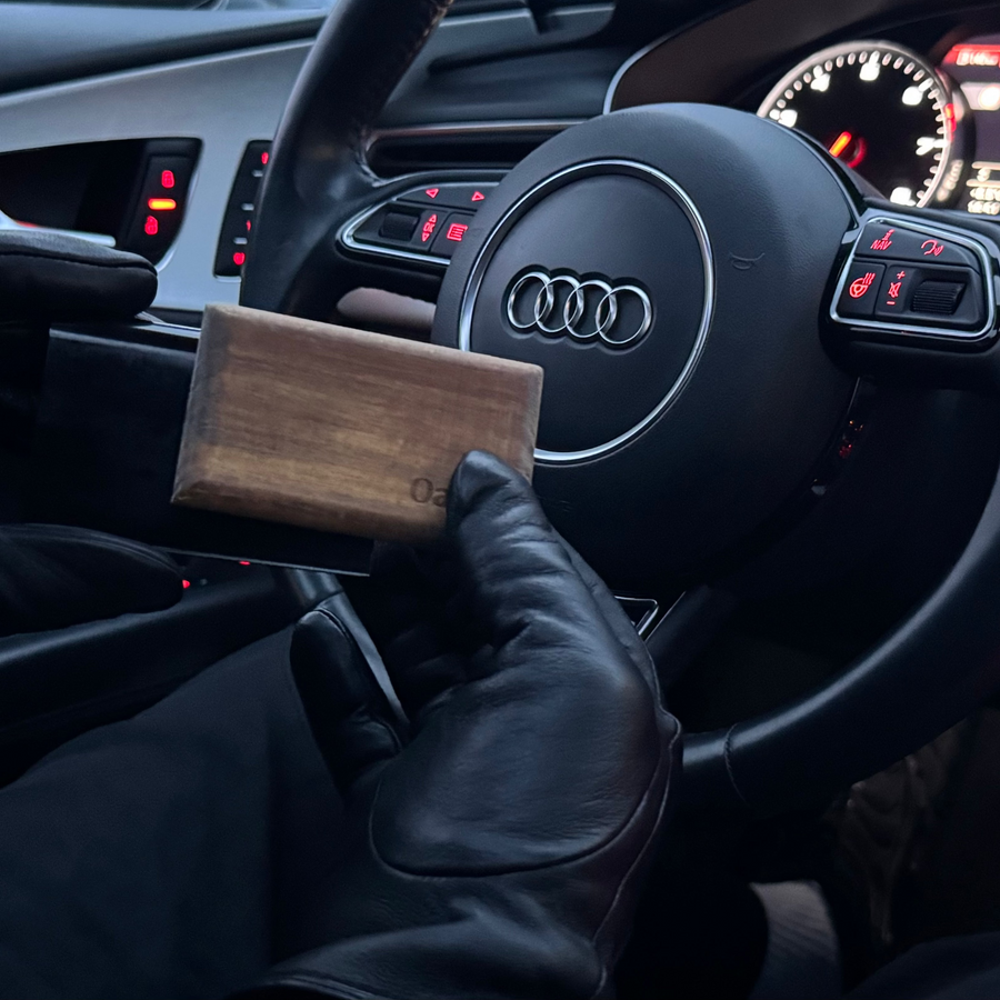 Klik het geurende hout in de clip